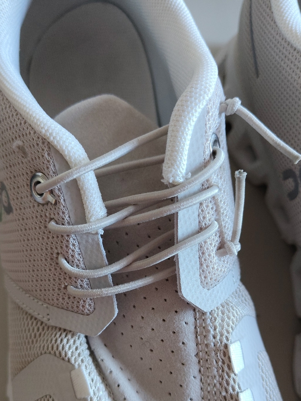 On cloud Cloudtec 5 Running Shoes M7/W9 - Picture 16 of 16